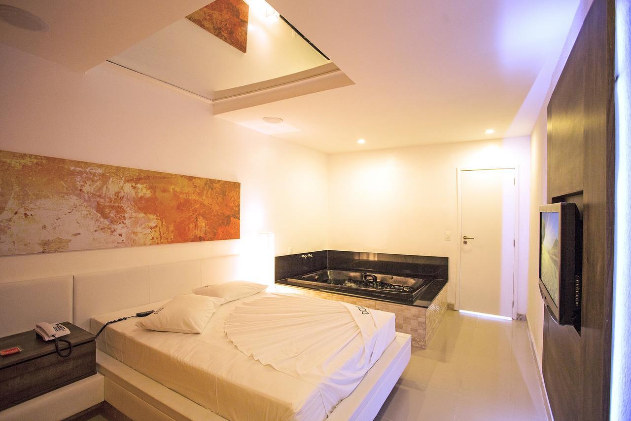 Deluxe Suite Spa Bath