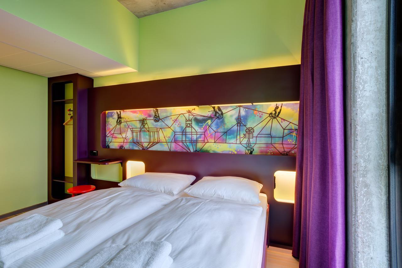 Double Room,587538915:JPEG