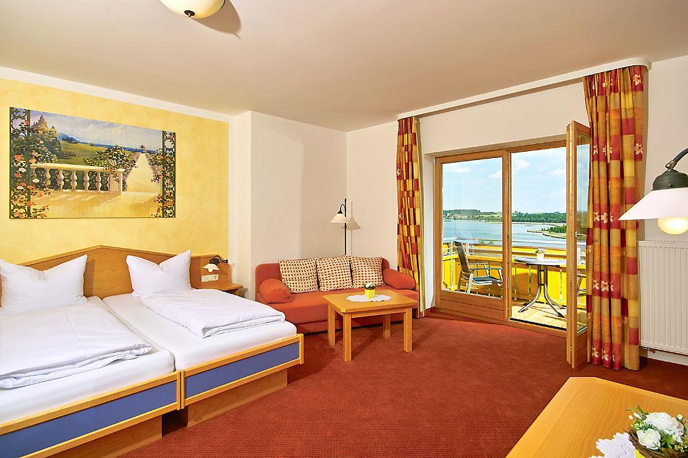 Deluxe Double Room Balcony,587776527:JPEG