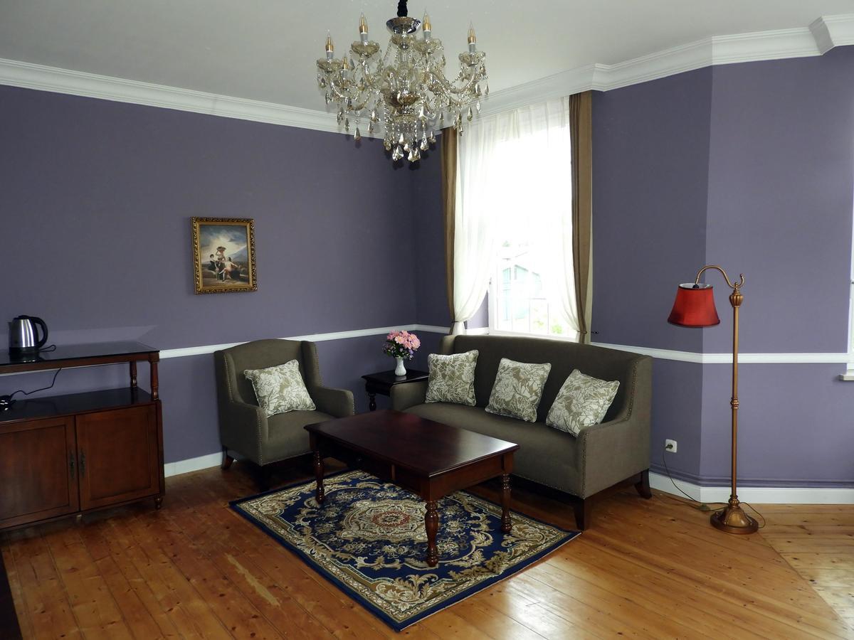 Autumn Suite,587870133:JPEG