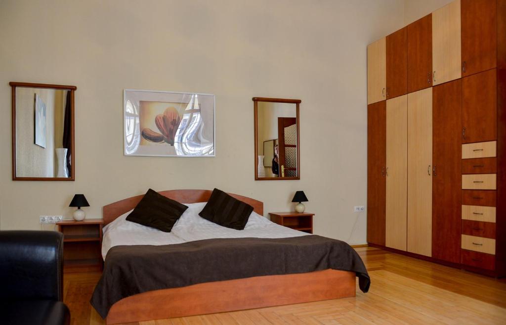 Studio Apartment,58976707:JPEG