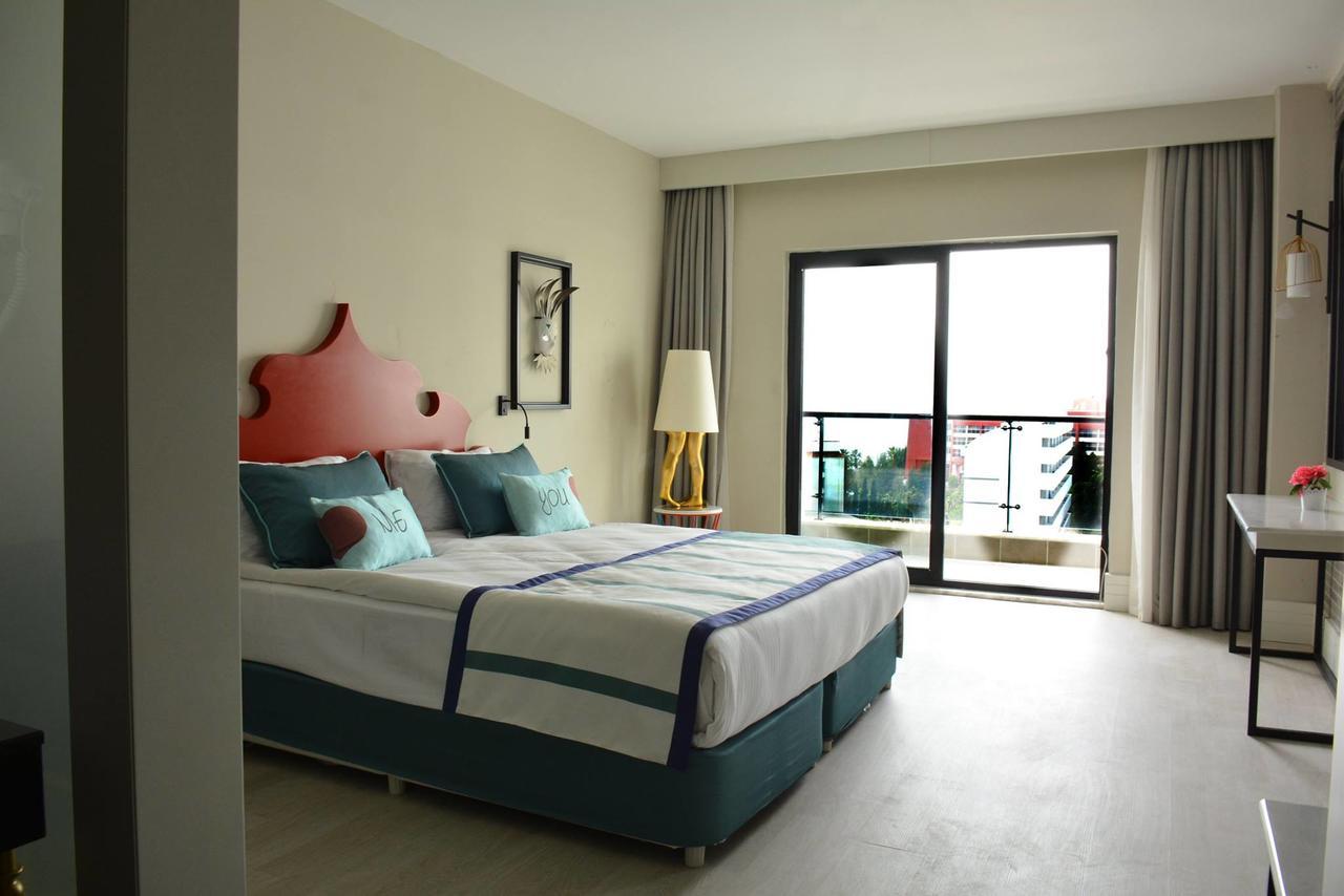 Deluxe Double or Twin Room,977160836:JPEG