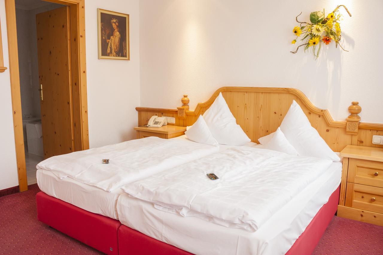 Double Room Stadtseite