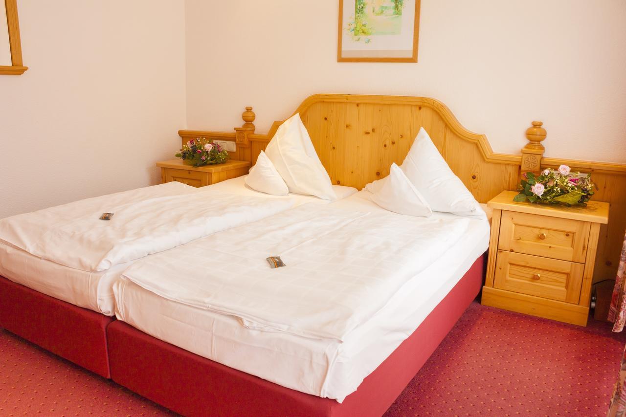 Double Room Stadtseite
