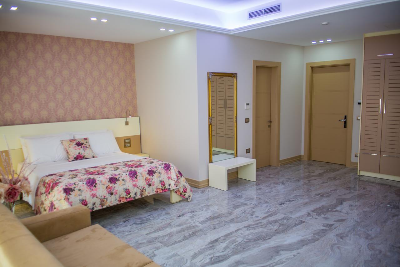 Deluxe Junior Suite,591116454:JPEG