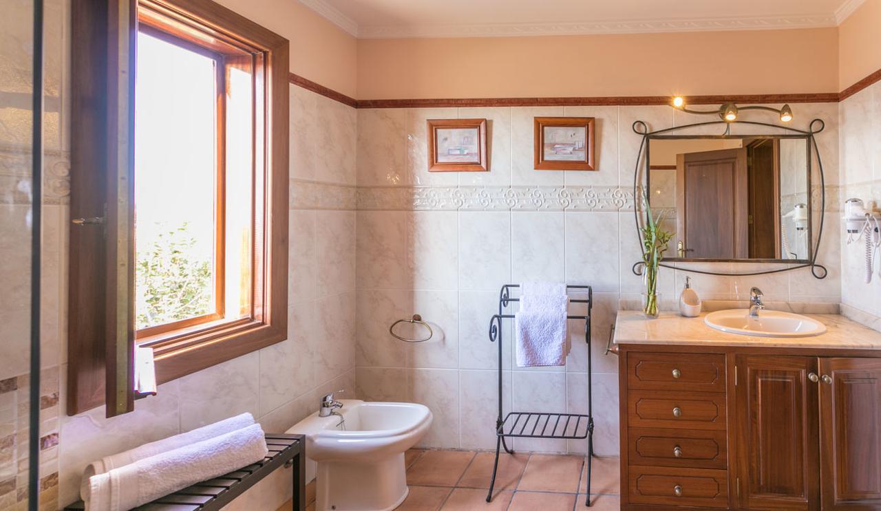 Double Room Private External Bathroom