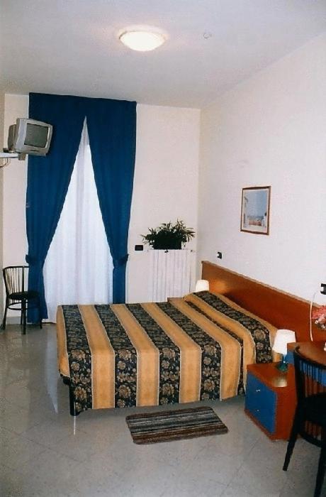 Double or Twin Room,64916146:JPEG