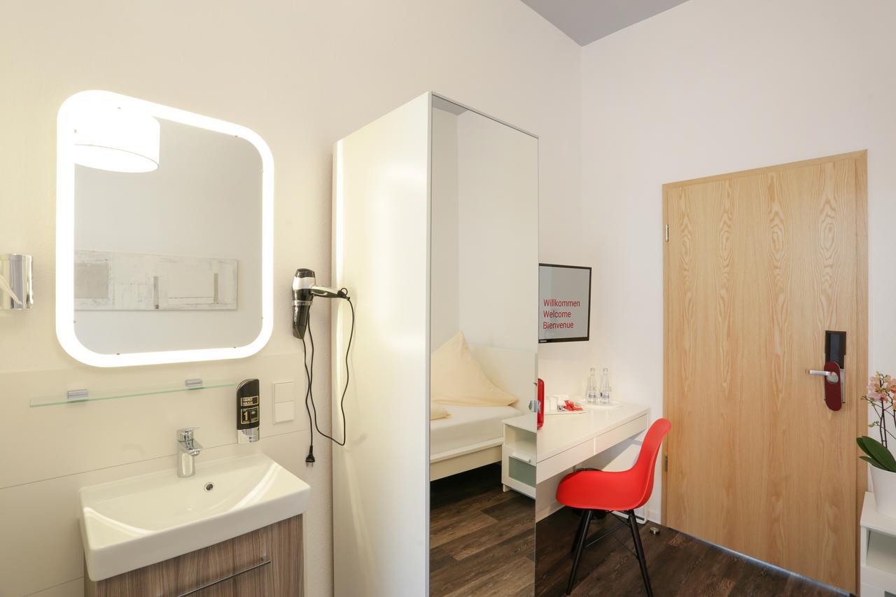 Twin Room,600785172:JPEG