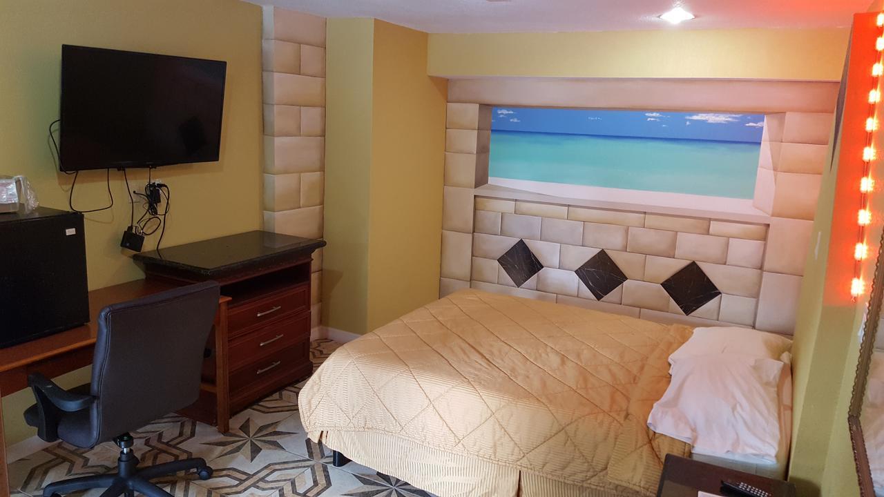 Queen Room,600981213:JPEG