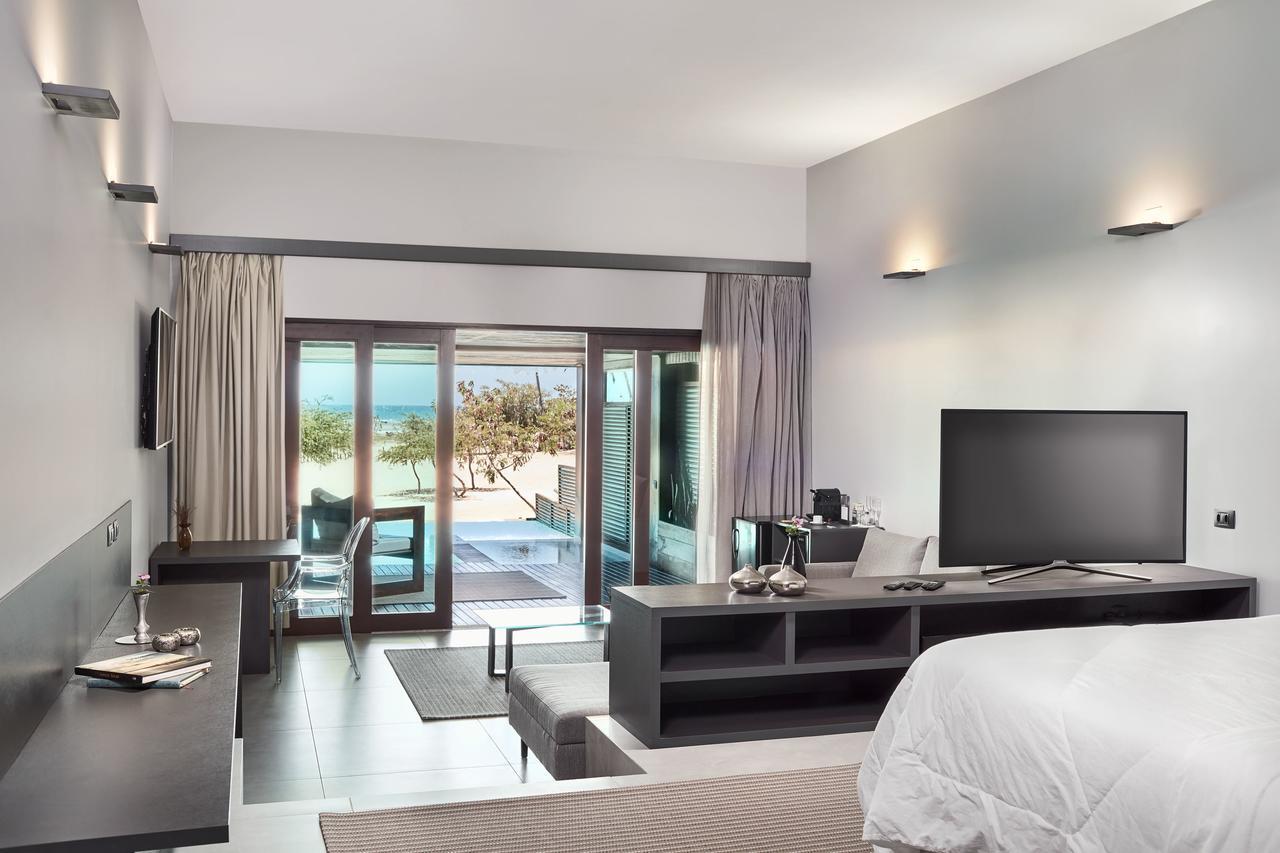Double Room Private Pool Spa Bath Ocean Front Ground floor