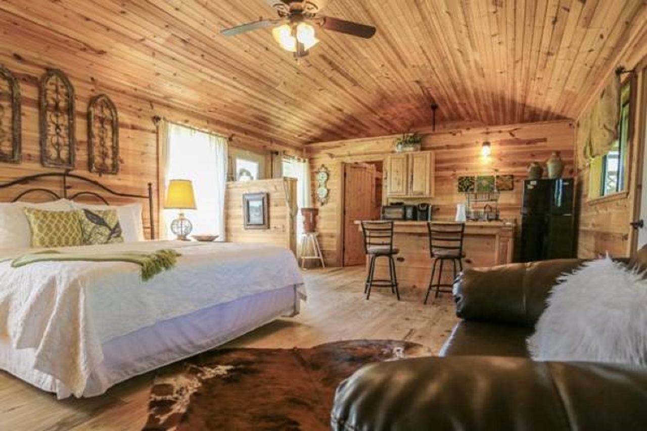 Deluxe Cabin,600716544:JPEG
