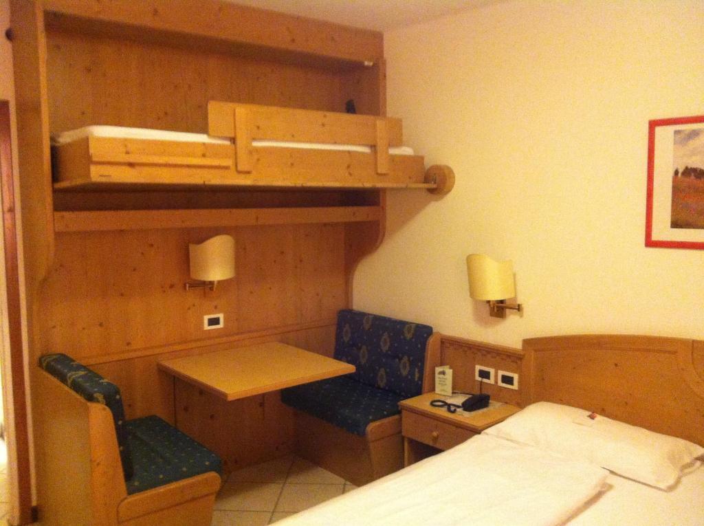 Quadruple Room,60482839:JPEG