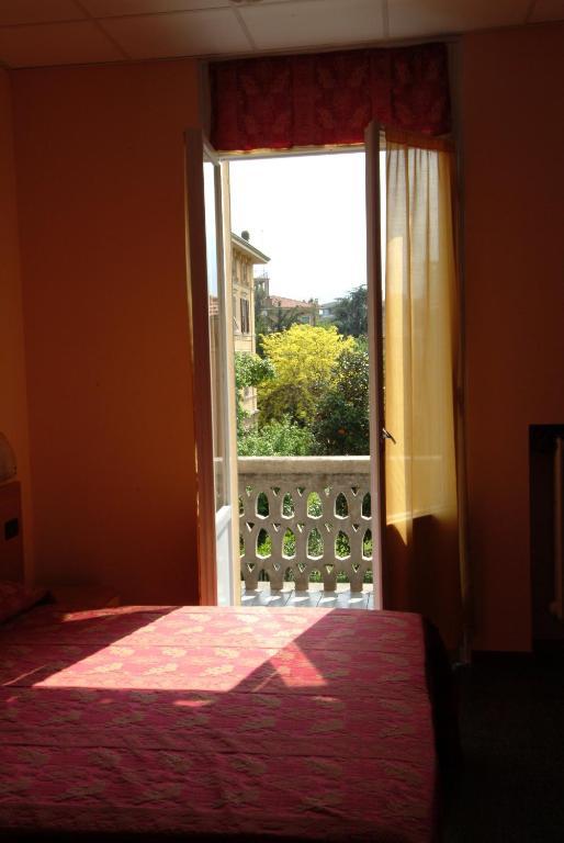 Double or Twin Room Balcony