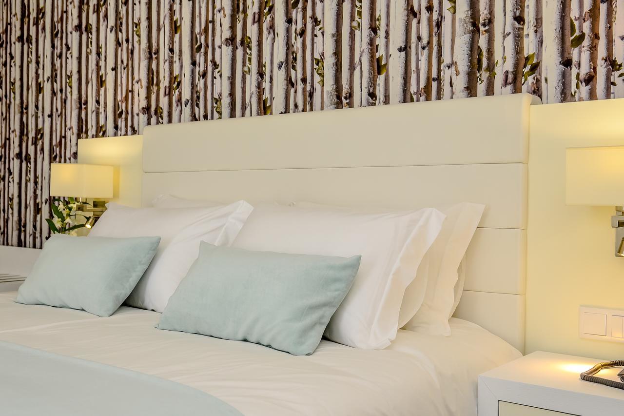Large Double or Twin Room,604956630:JPEG