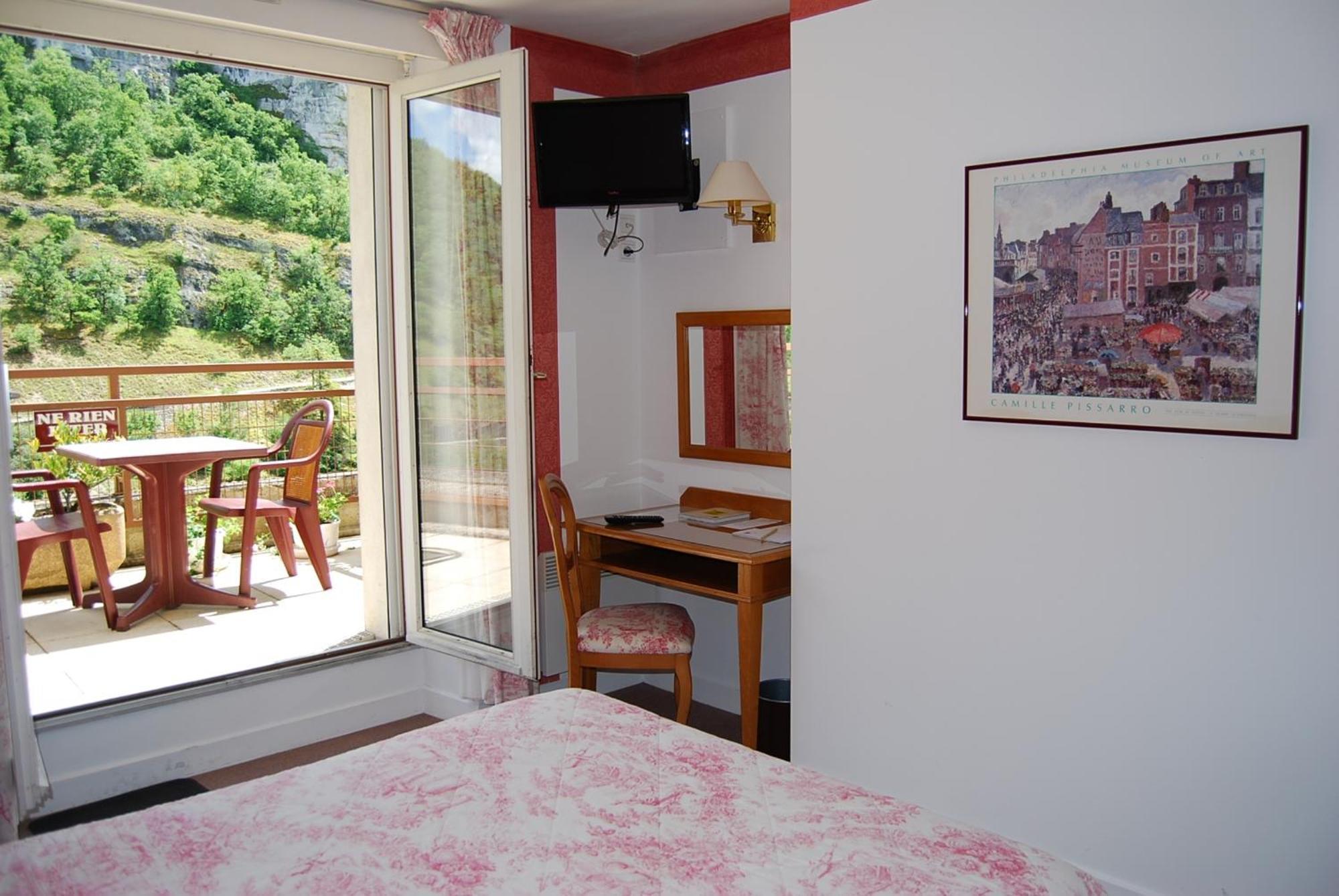 Superior Double Room Terrace valley view