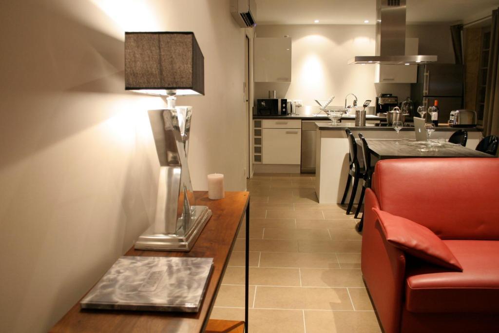 Deluxe Apartment 6 Cours des Fontaines