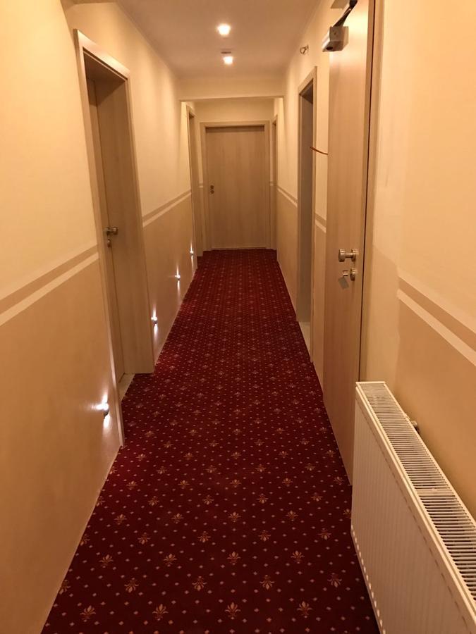 Single Room Bathroom,605096364:JPEG