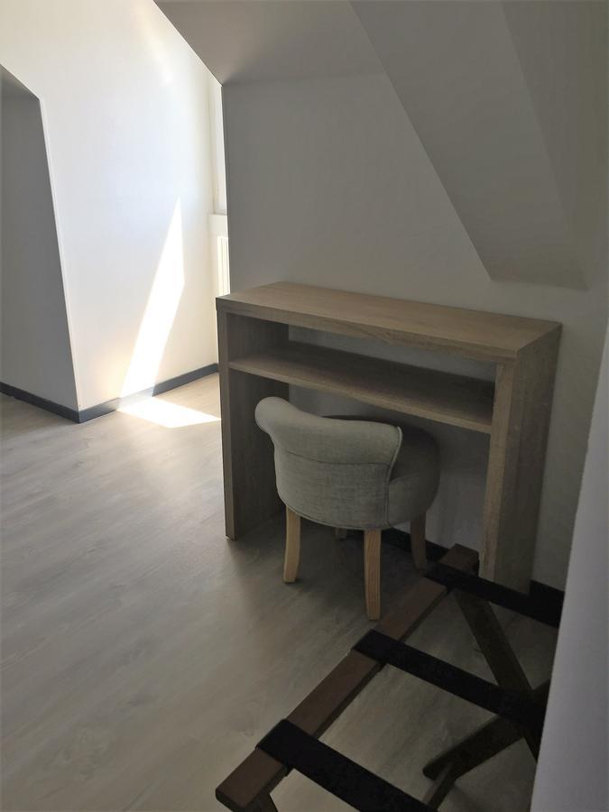 Standard Family Room,605274906:JPEG