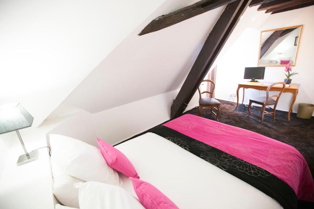 Classic Double or Twin Room