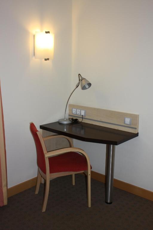 Standard Double Room Mobility Access,1273183765:JPEG