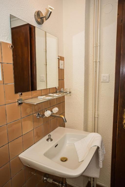 Double Room,313940025:JPEG