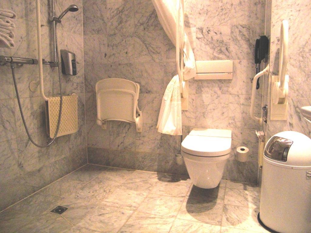Twin Room Disability Access,1146867466:JPEG
