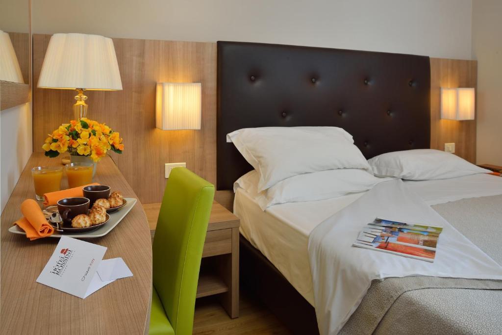 Double Room,1498546528:JPEG