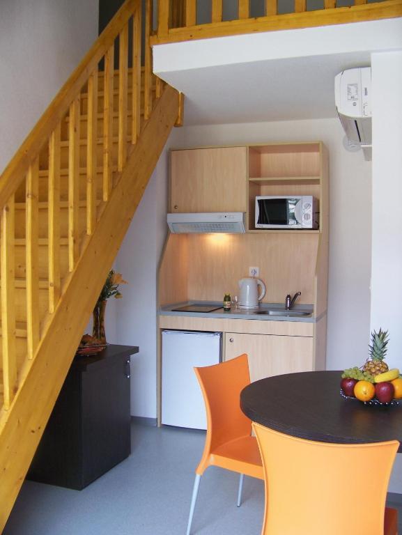 Two-Bedroom Apartment,9913031:JPEG