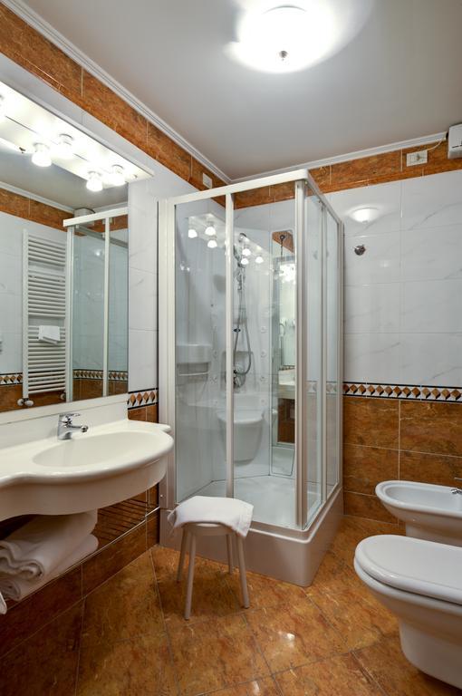 Superior Double or Twin Room,1087743277:JPEG
