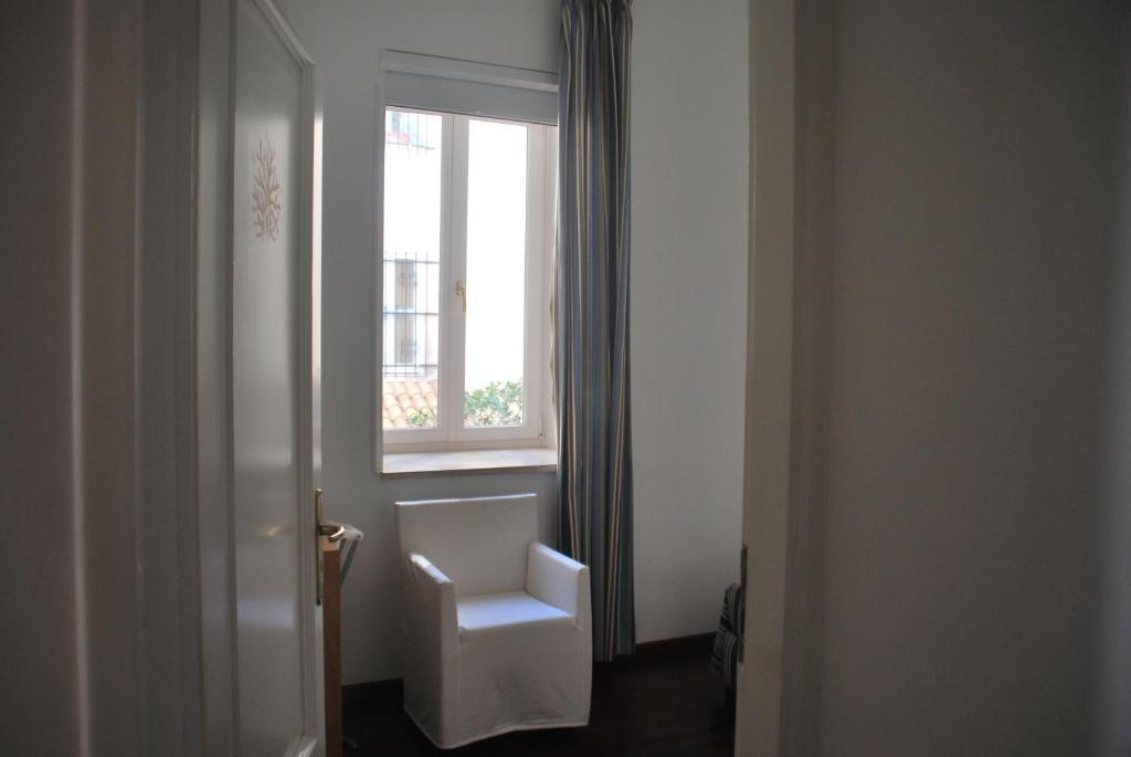 Double Room,685676028:JPEG