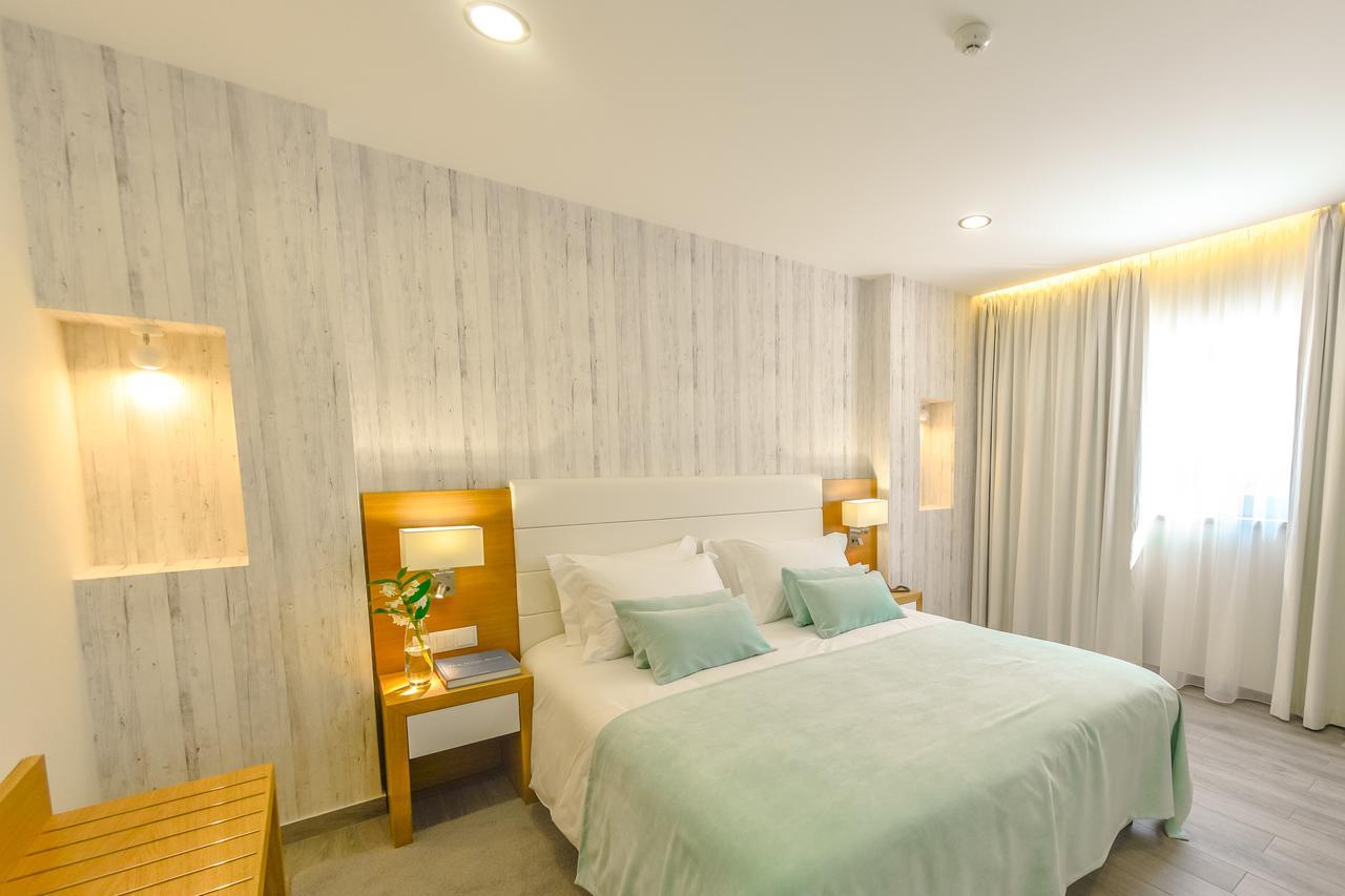 Large Double or Twin Room,604907094:JPEG
