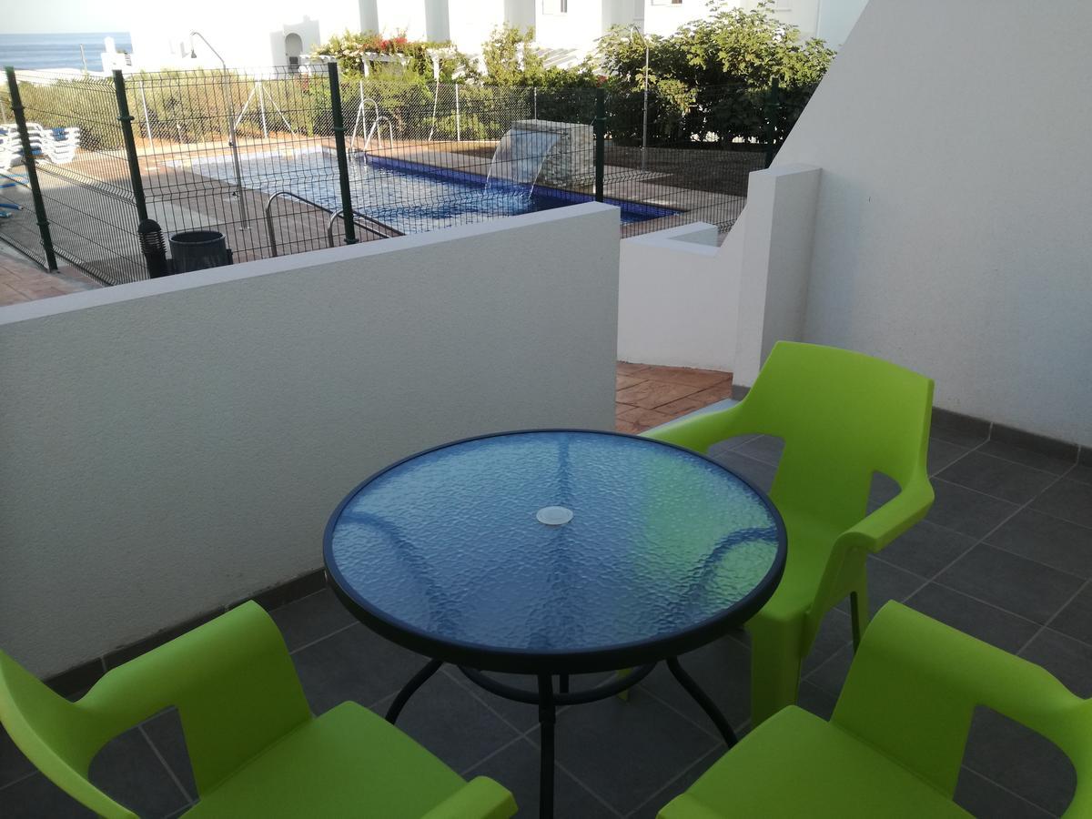 Studio Terrace,968799448:JPEG