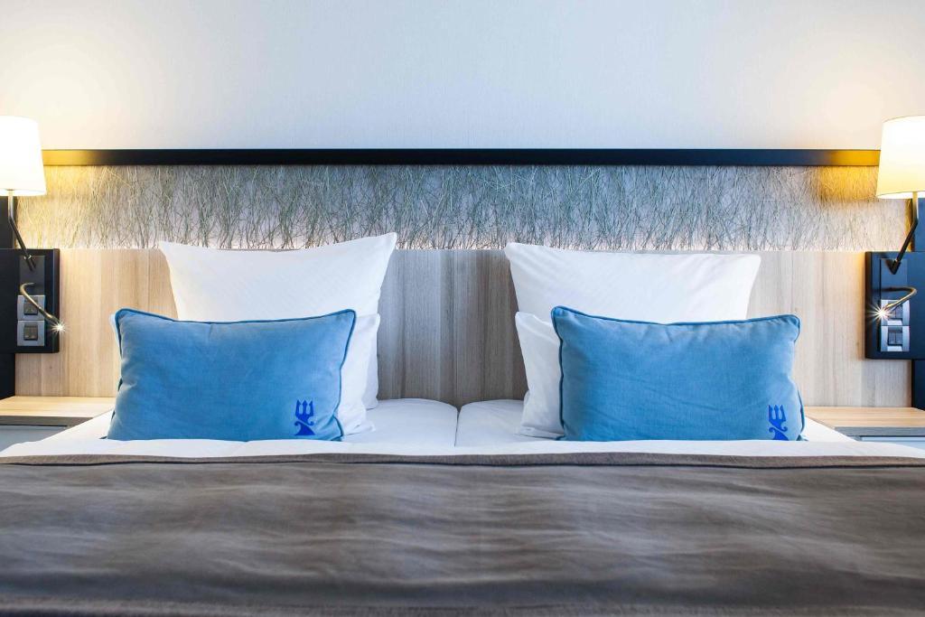 Double Room - Lower Floors,702588979:JPEG