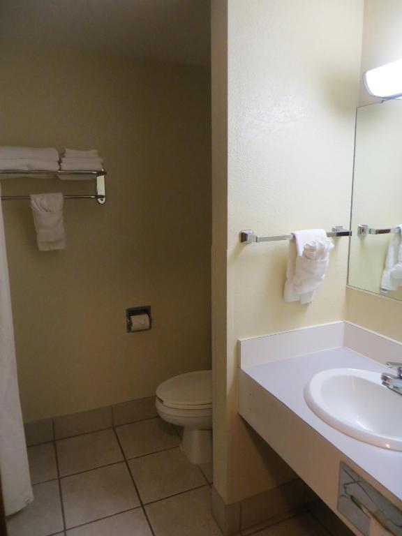 Two-Room King Suite Courtside Non-Smoking