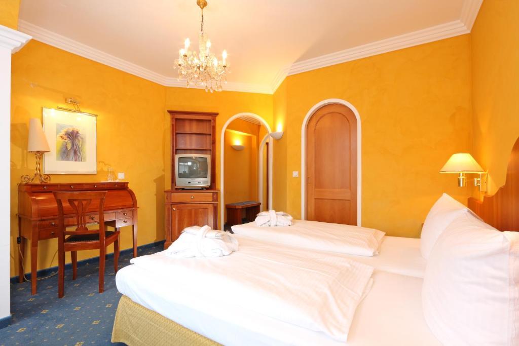 Superior Double Room Mountain View