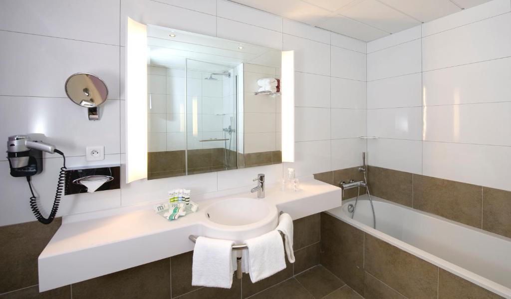 Standard Double Room,1717001866:JPEG