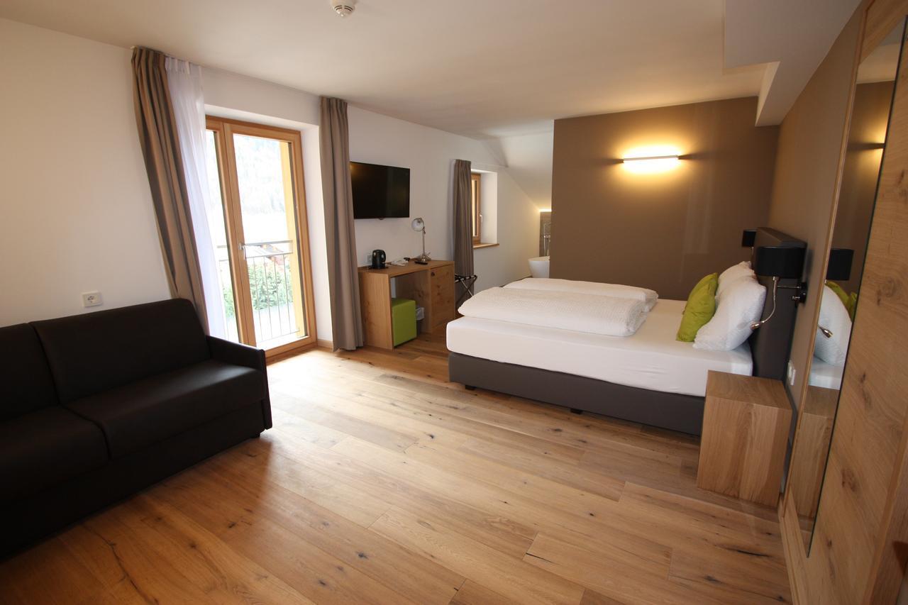 Deluxe Junior Suite,613965560:JPEG