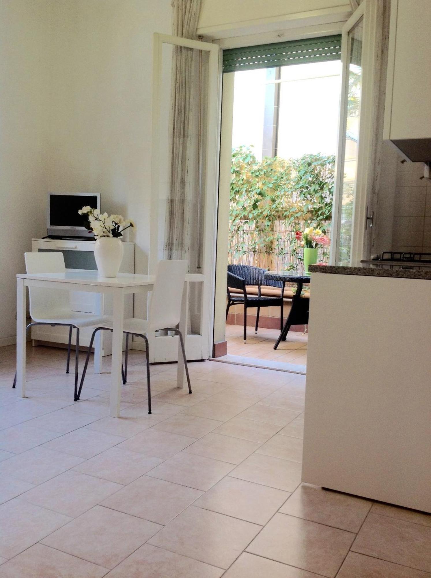 Studio Private Patio Ground Floor