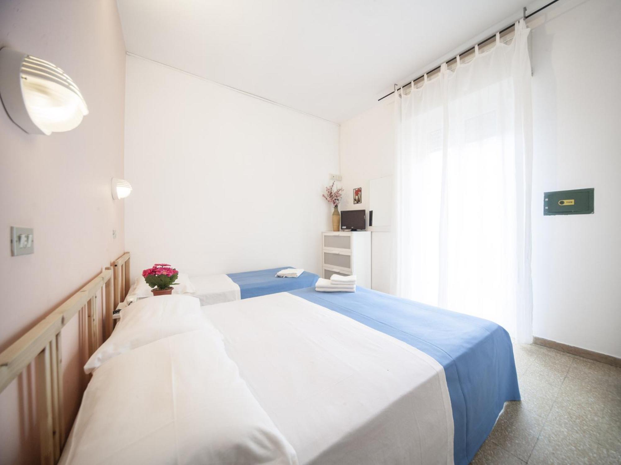 Triple Room,1274570260:JPEG