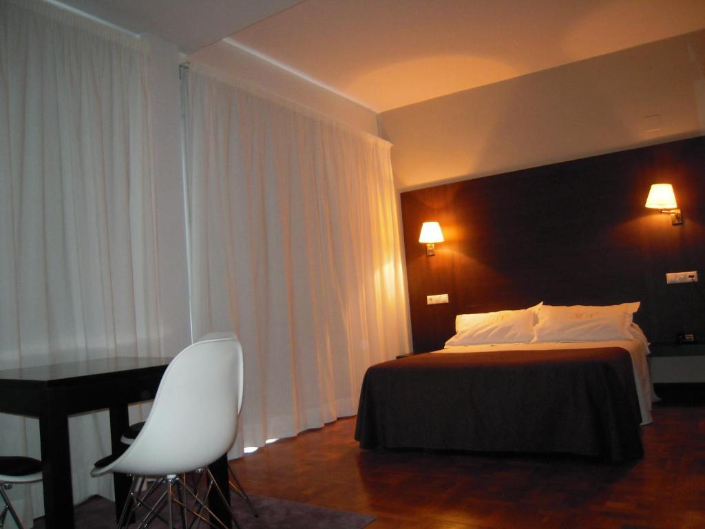 Double or Twin Room,61862740:JPEG