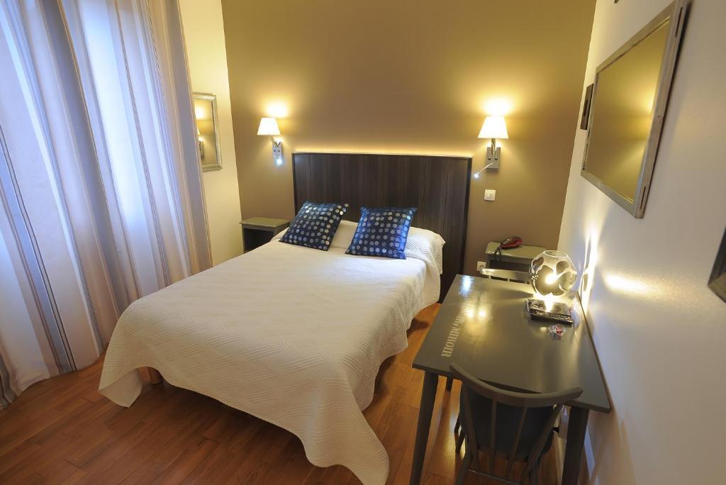 Economic Double Room,61868512:JPEG