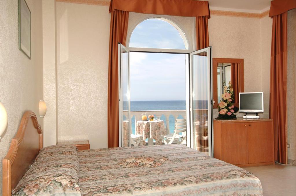 Double Room Balcony Sea View,61921534:JPEG