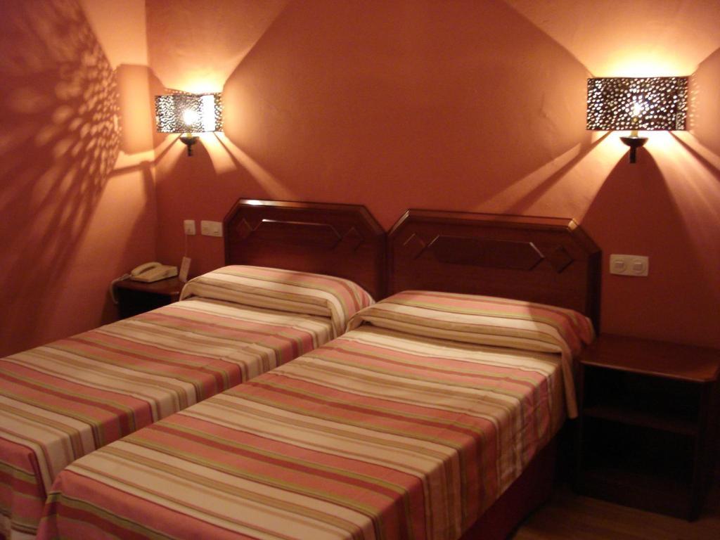 Double or Twin Room,339886144:JPEG