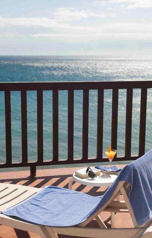Suite with Terrace on the seafront