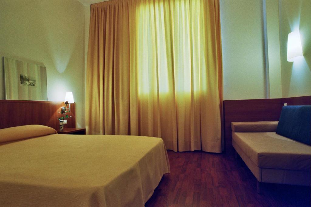 Double or Twin Room,62003476:JPEG