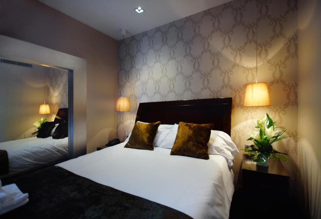 Double Room,1580328177:JPEG