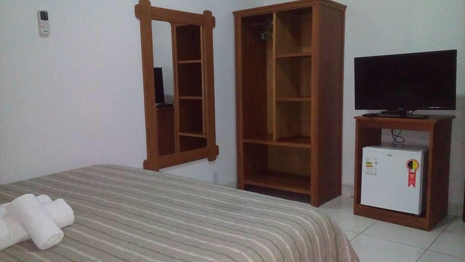 Quarto com Cama de Casal ou 2 de Solteiro