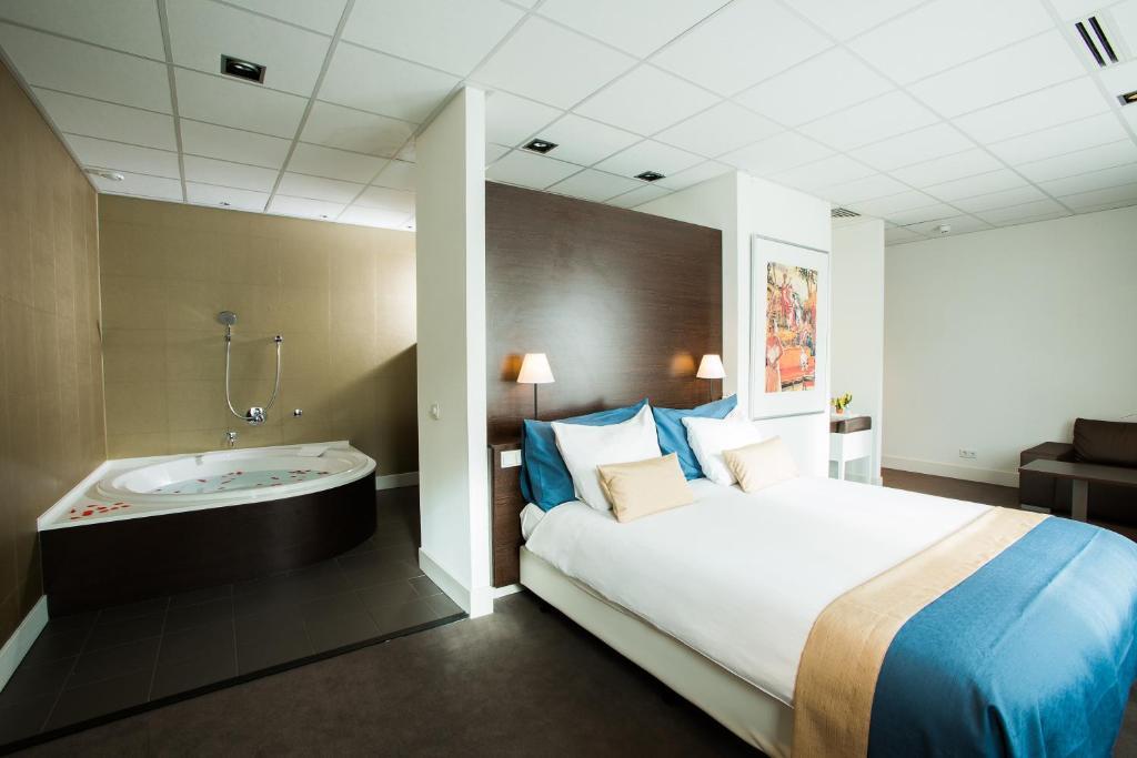 Junior Suite,700671640:JPEG