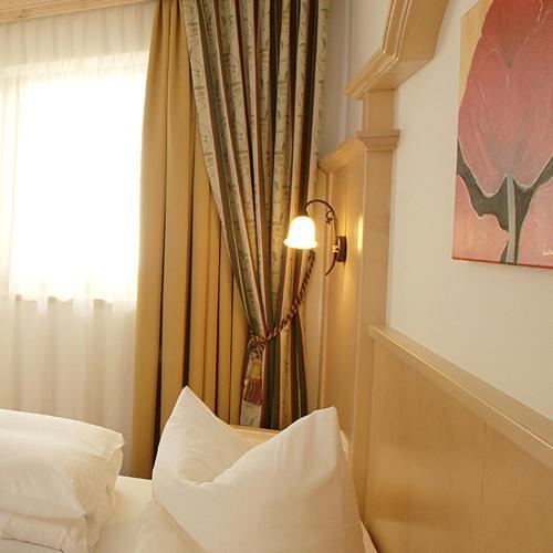 Deluxe Double Room,131439894:JPEG