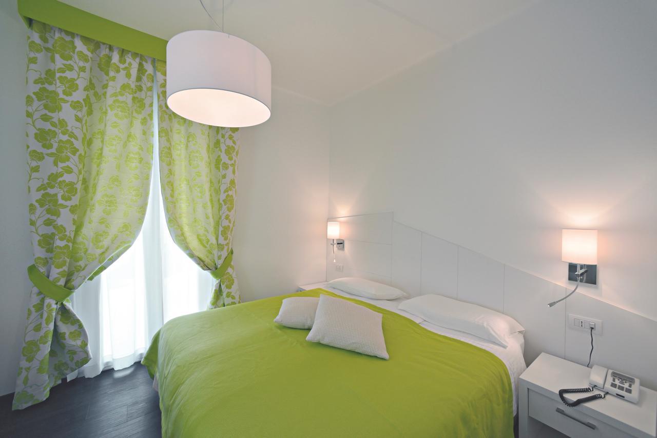 Double or Twin Room Sea View,627474681:JPEG